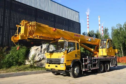 點(diǎn)擊查看詳細(xì)信息<br>標(biāo)題：20噸重汽豪曼汽車吊 閱讀次數(shù)：2467