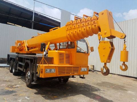 點(diǎn)擊查看詳細(xì)信息<br>標(biāo)題：18噸后雙橋自制吊 閱讀次數(shù)：2491